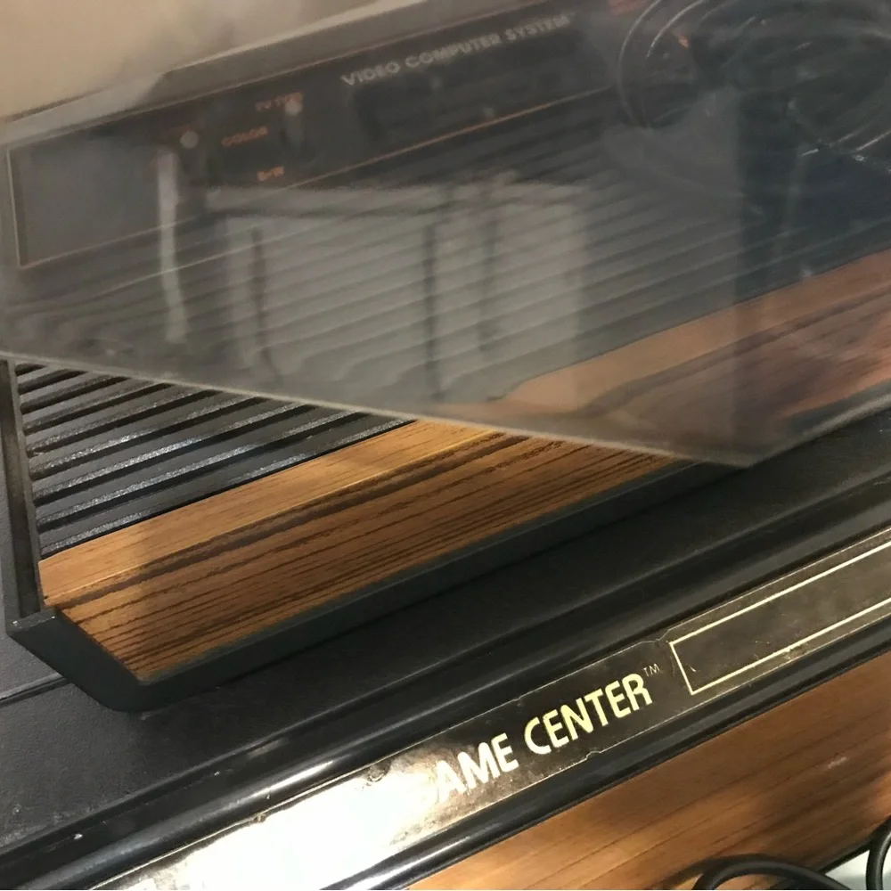 Doesn’t power up- Atari 2600 Game Center console with games